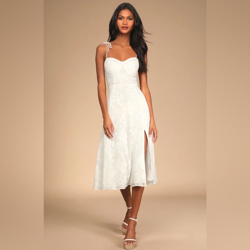 Lulu's Loveliest Looks White Floral Jacquard Tie-Strap Midi NWT